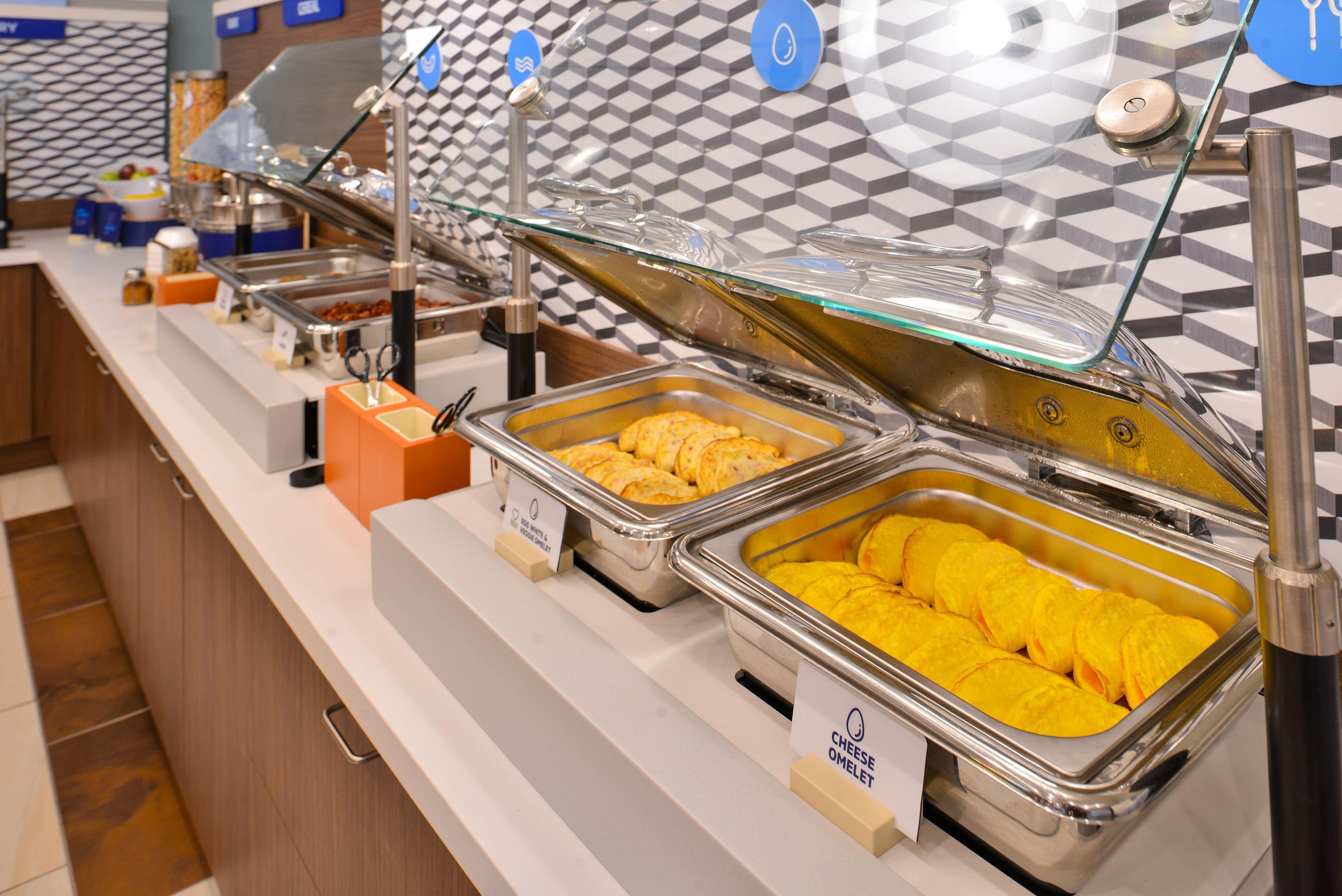 Holiday Inn Express & Suites - Medford By Ihg Exteriör bild