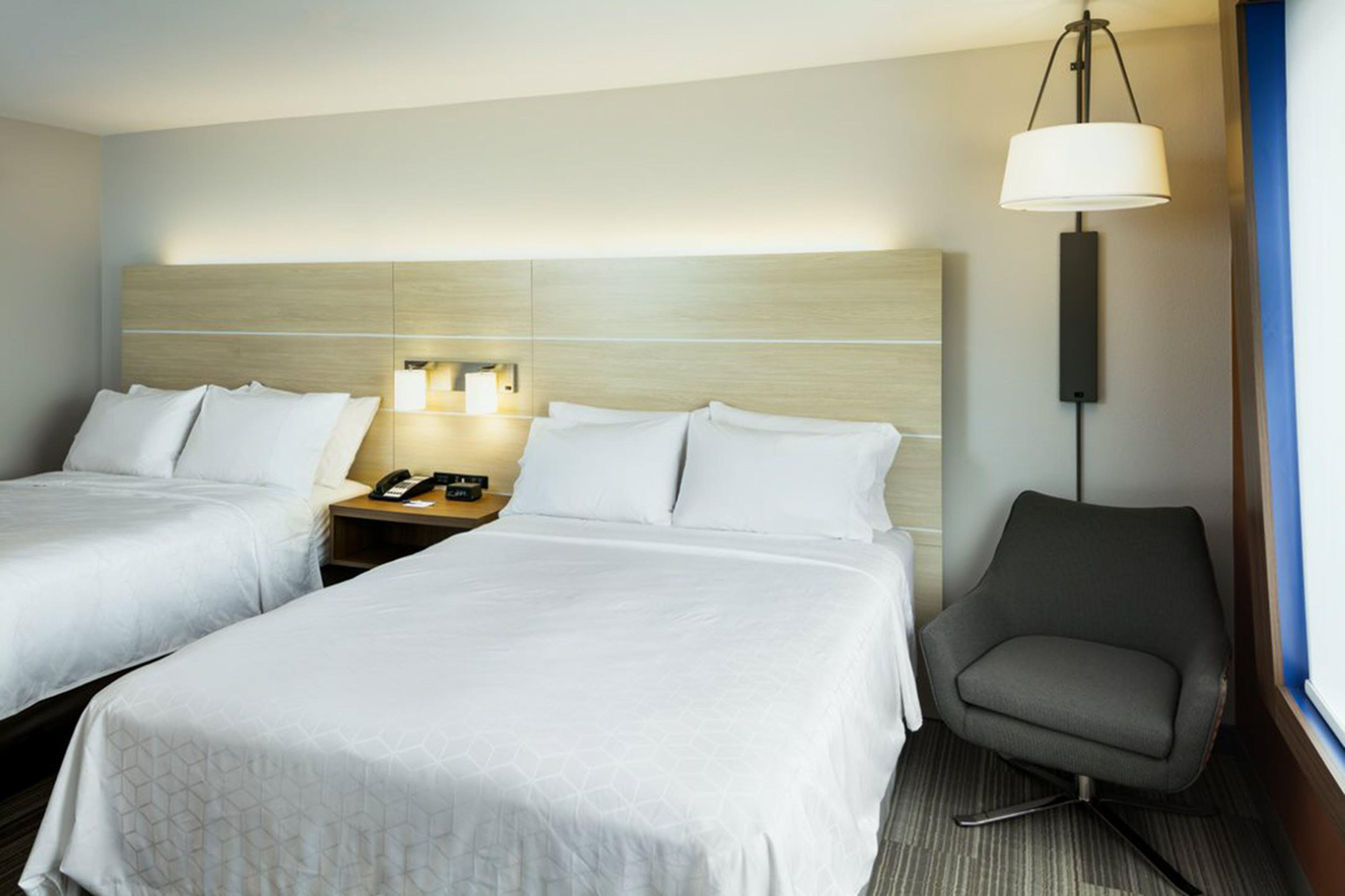 Holiday Inn Express & Suites - Medford By Ihg Exteriör bild